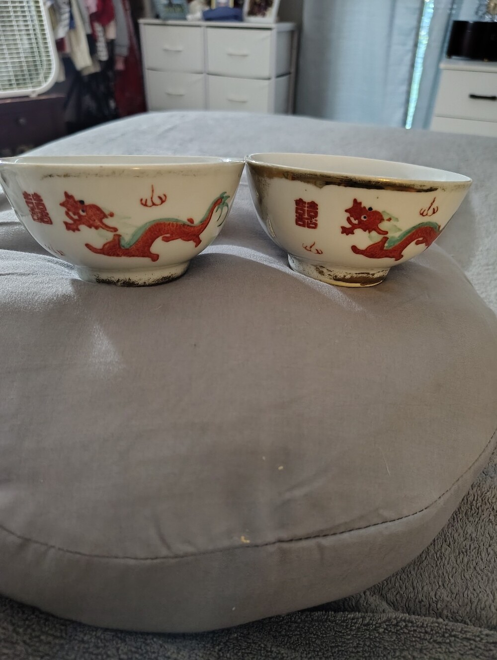 Vintage Zhongguo Jingdezhen Porcelain Tea Bowls -